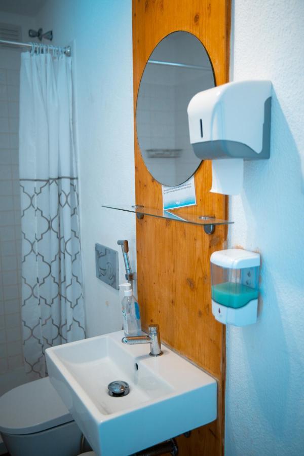 Wax Hostel فارو المظهر الخارجي الصورة