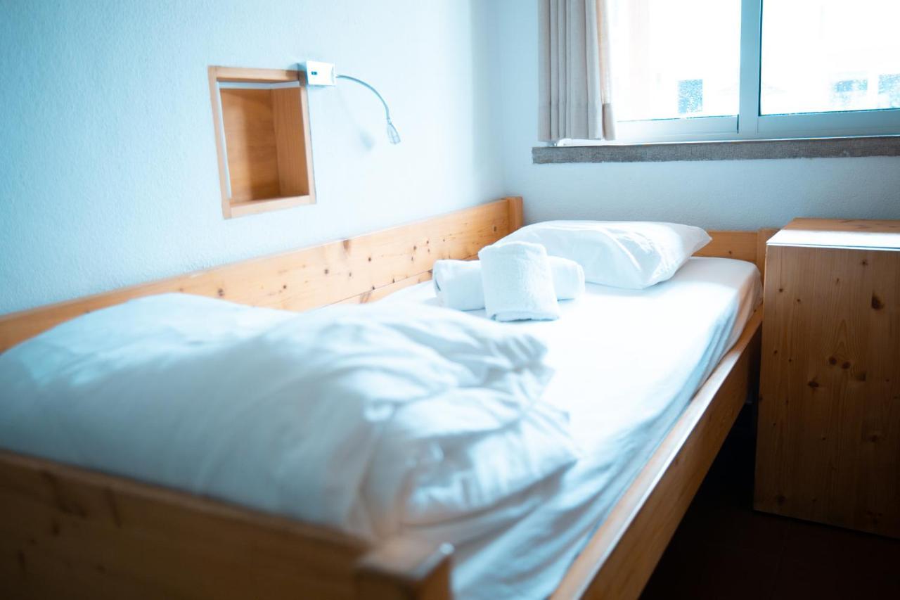 Wax Hostel فارو المظهر الخارجي الصورة