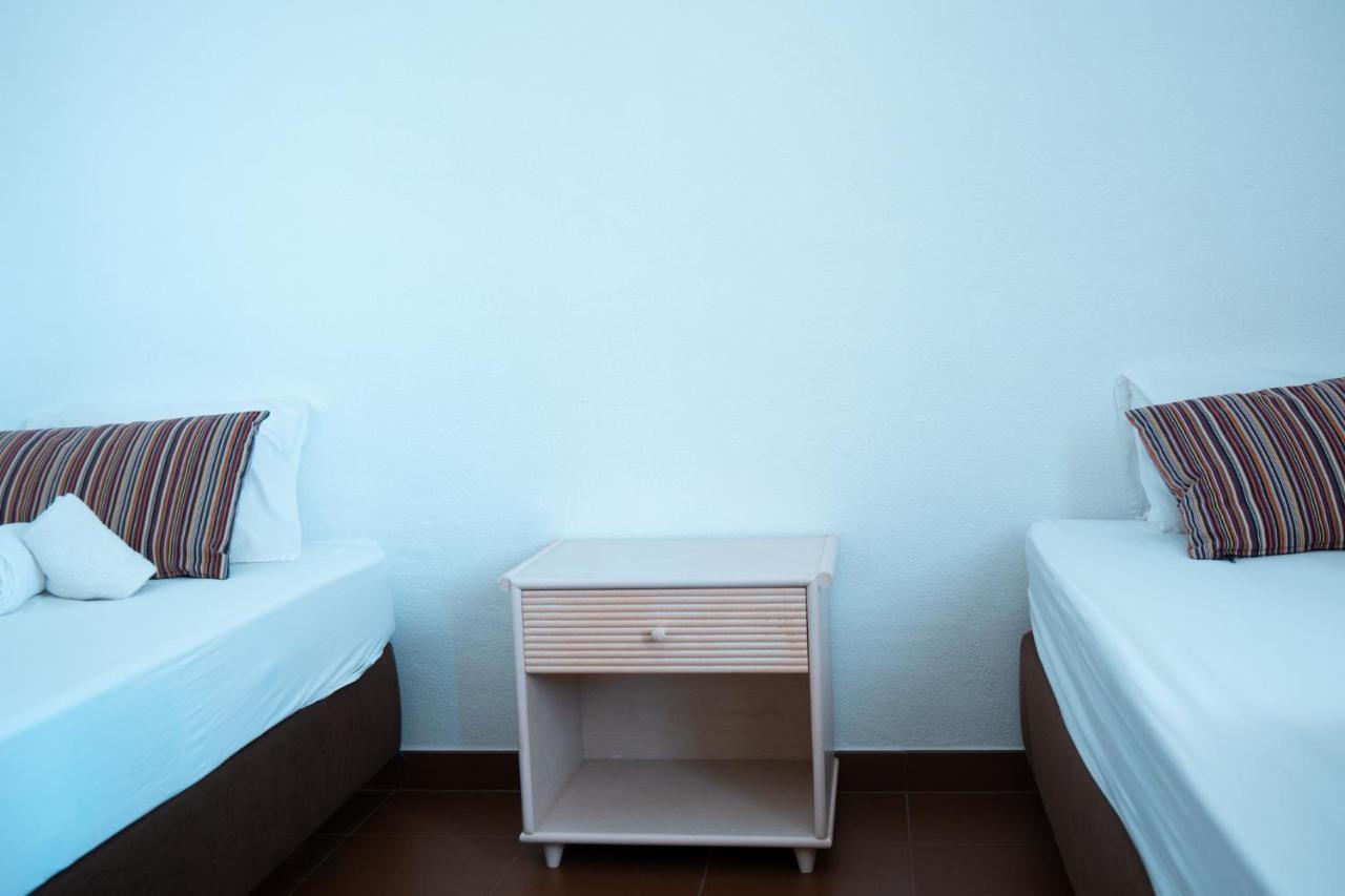 Wax Hostel فارو المظهر الخارجي الصورة